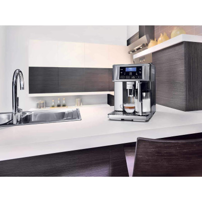 Кофемашина автоматическая Delonghi PrimaDonna Avant ESAM 6720