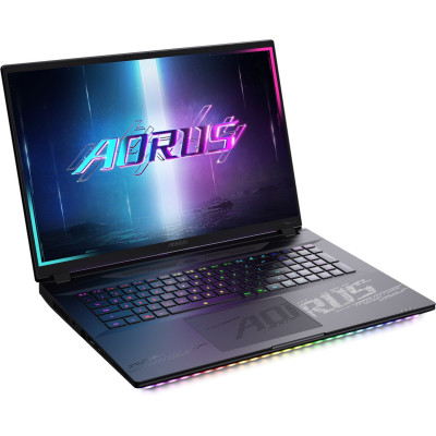 GIGABYTE AORUS MASTER 16 (BZHC6EEE65SP)