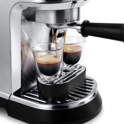Рожковая кофеварка эспрессо Delonghi Dedica Maestro Plus Espresso Machine EC950M