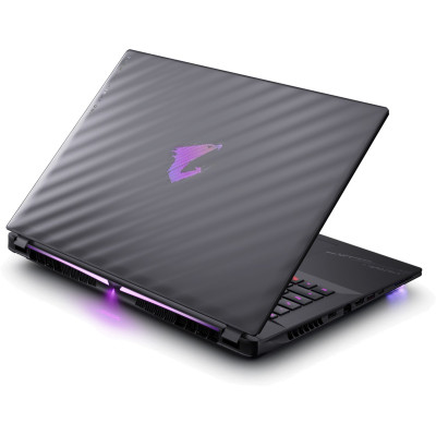 GIGABYTE AORUS MASTER 18 BYH (BYHC5EED65SP)
