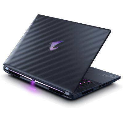GIGABYTE AORUS MASTER 16 BYH (BYHC5EEE64SP)